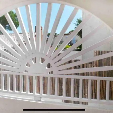 Maison Moderne Avec Piscine Et Tennis Holiday home